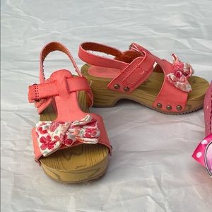 Oshkosh Genuine Kids Floral Wedge Heel Sandals (6)